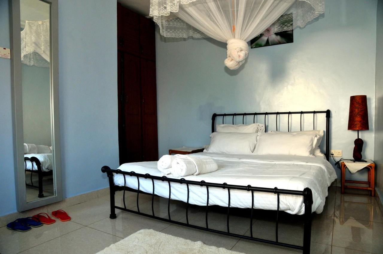 Victoria Lake View Guesthouse & Safaris Entebbe Exterior foto