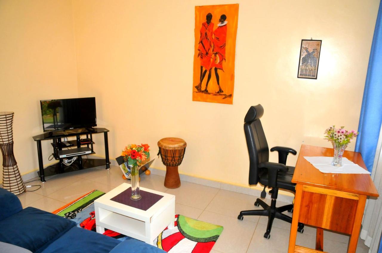Victoria Lake View Guesthouse & Safaris Entebbe Exterior foto