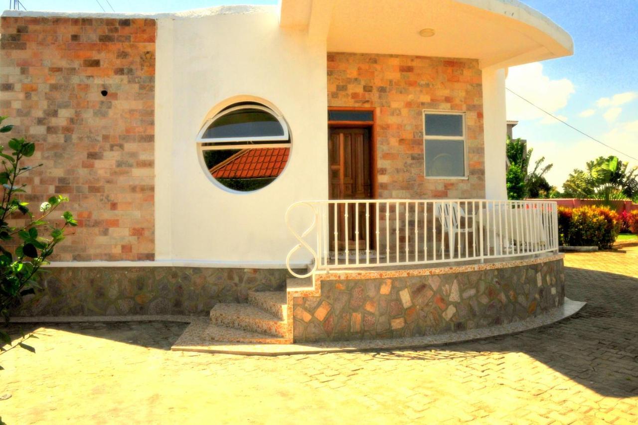 Victoria Lake View Guesthouse & Safaris Entebbe Quarto foto